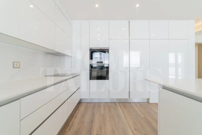 Apartamento T4 para Venda em Almada, Cova da Piedade, Pragal e Cacilhas