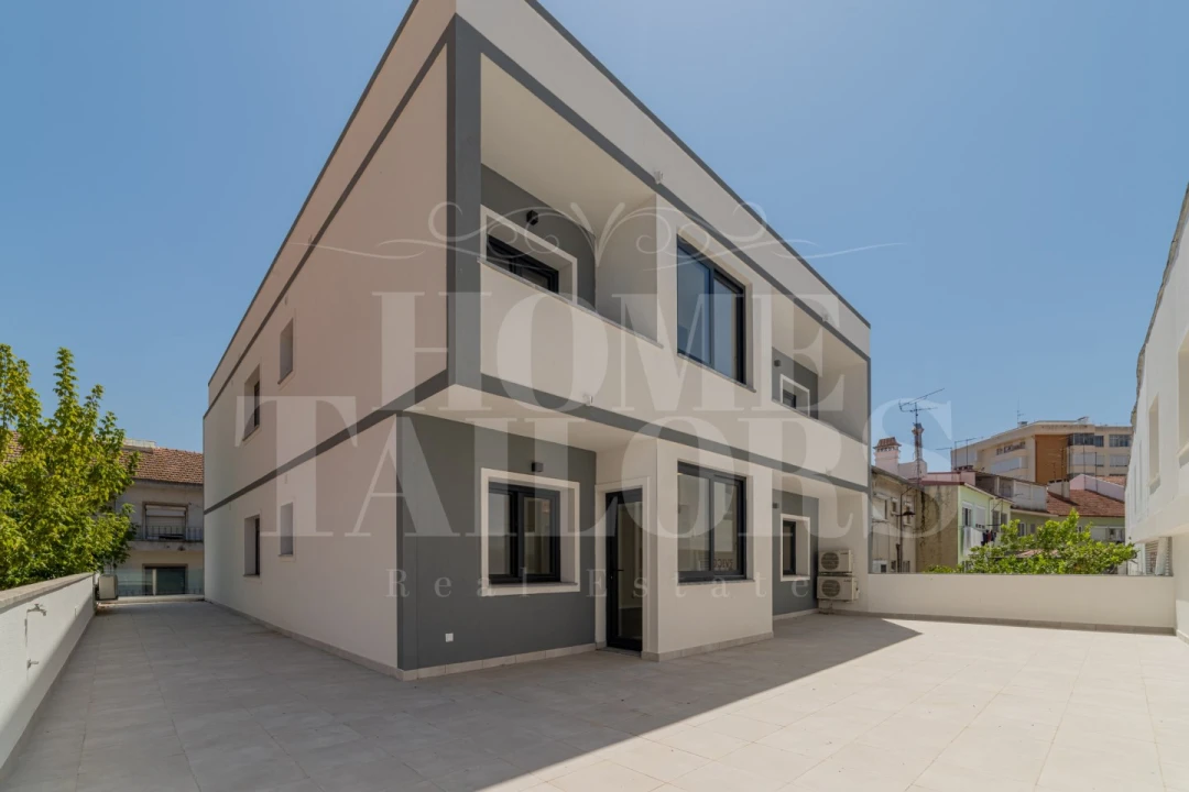Apartamento T4 para Venda em Almada, Cova da Piedade, Pragal e Cacilhas Foto 16