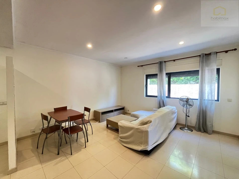 Apartamento T2 para Venda em Fajã de Baixo Foto 4