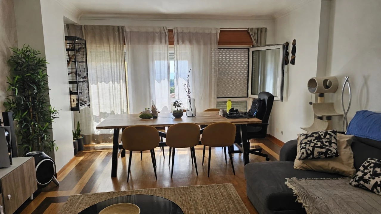 Apartamento T3 para Venda em Camarate, Unhos e Apelação Foto 2
