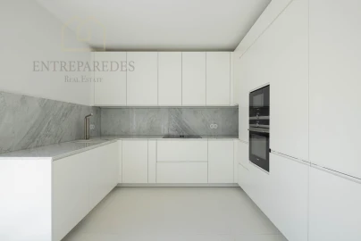Moradia T4 para Venda em Aldoar, Foz do Douro e Nevogilde
