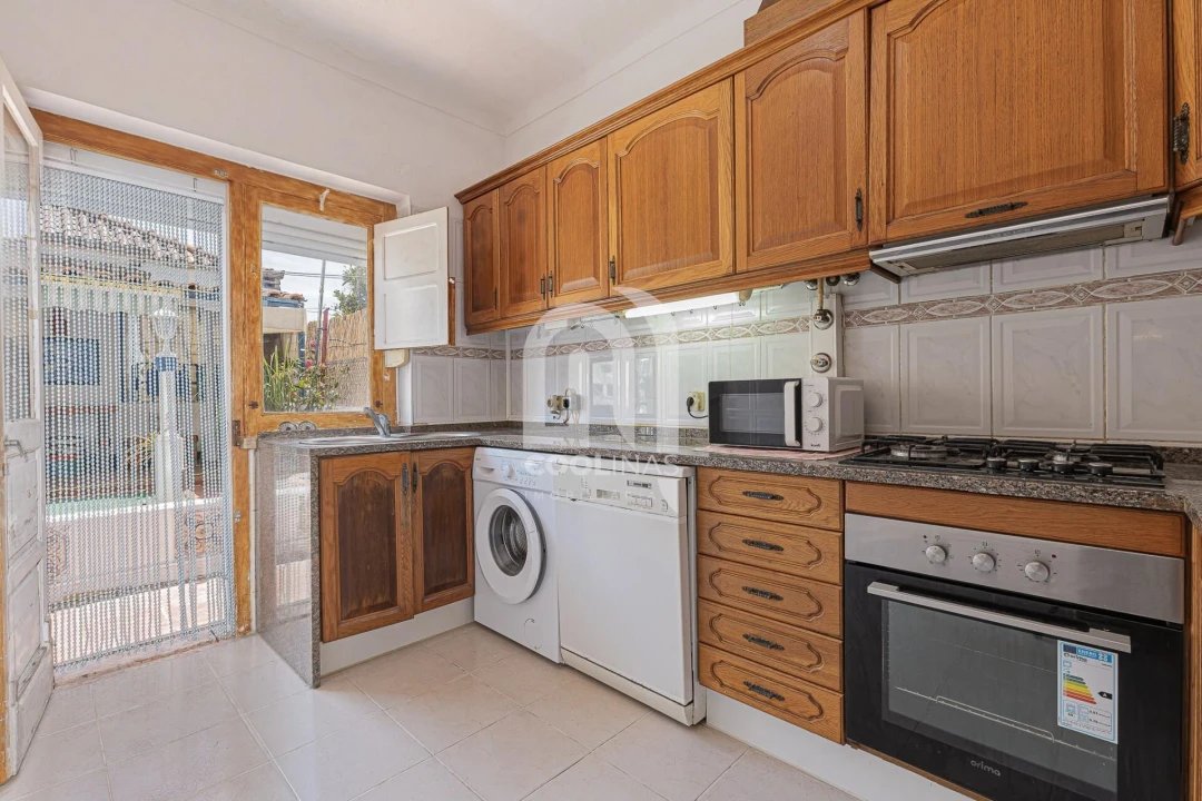 Apartamento T2 para Venda em Caparica e Trafaria Foto 2