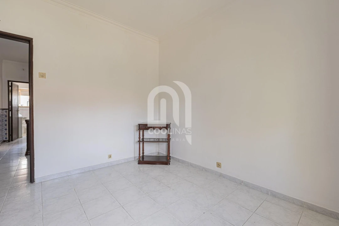 Apartamento T2 para Venda em Caparica e Trafaria Foto 11
