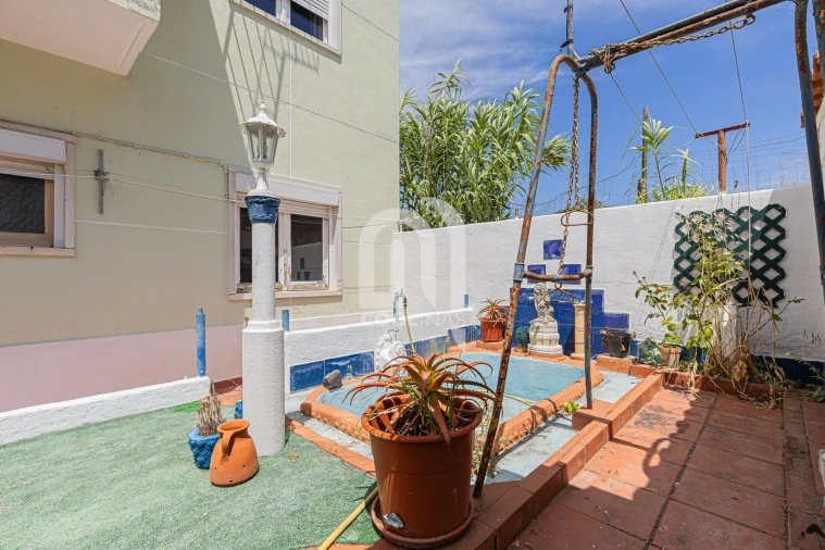 Apartamento T2 para Venda em Caparica e Trafaria Foto 31