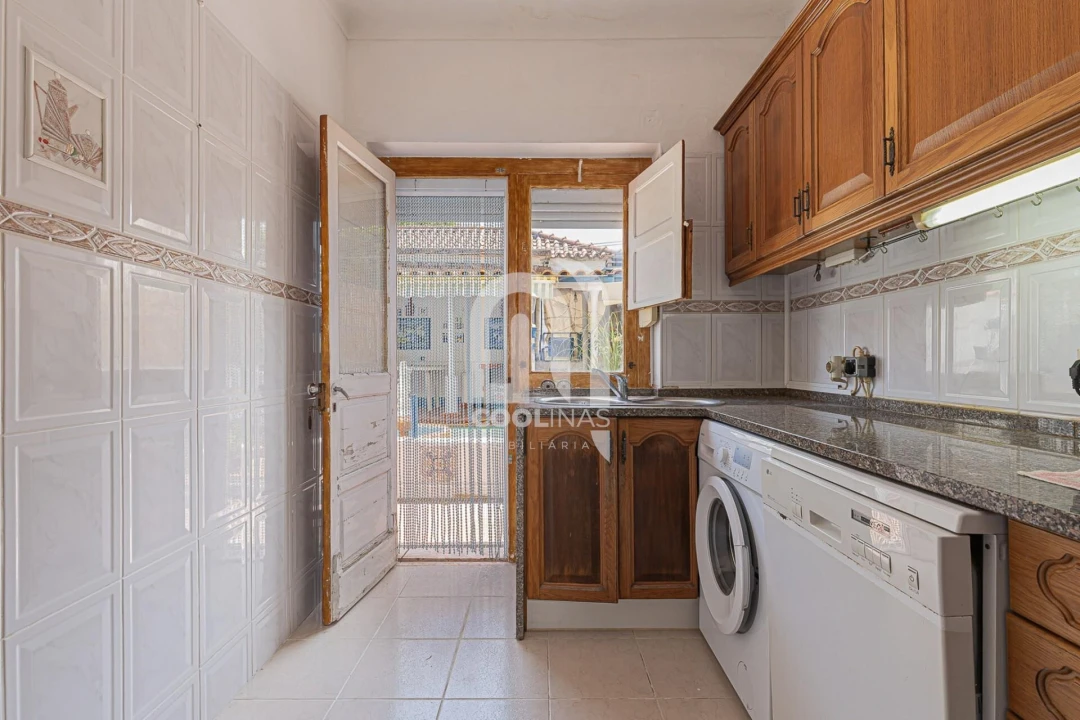 Apartamento T2 para Venda em Caparica e Trafaria Foto 1