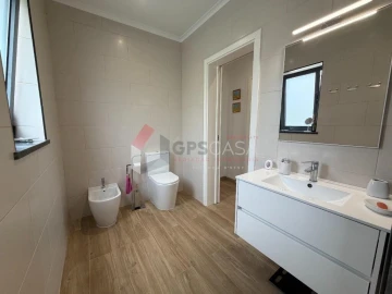 Moradia T3 para Venda em Fontinhas
