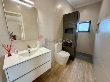 Moradia T3 para Venda em Fontinhas