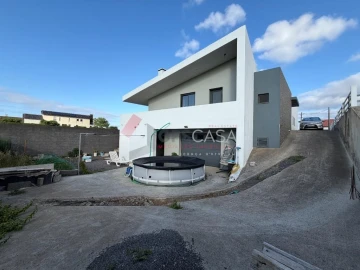 Moradia T3 para Venda em Fontinhas