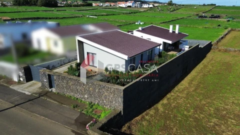 Moradia T3 para Venda em Fontinhas