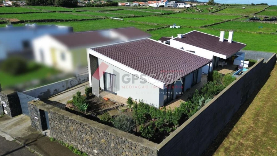 Moradia T3 para Venda em Fontinhas