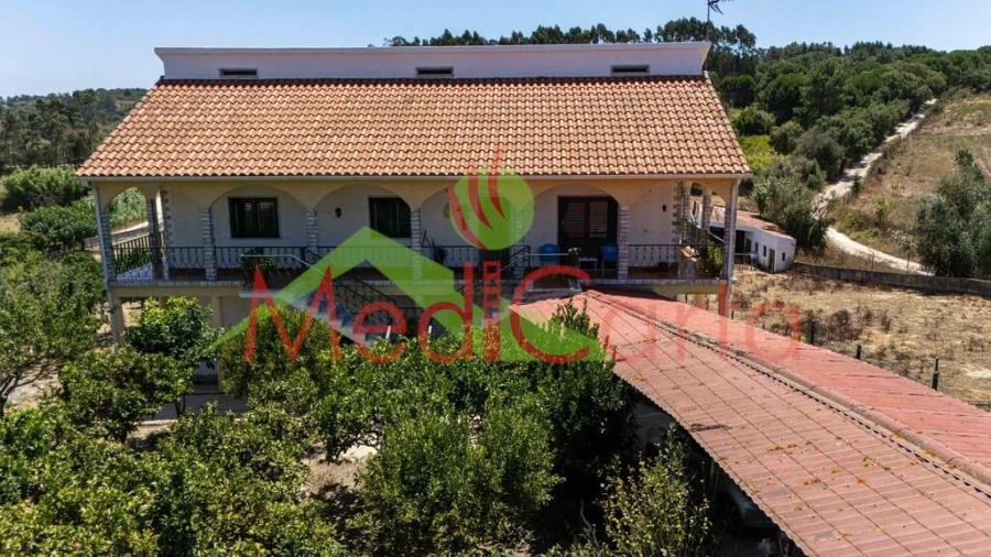 Moradia T5 para Venda em Aveiras de Cima Foto 34