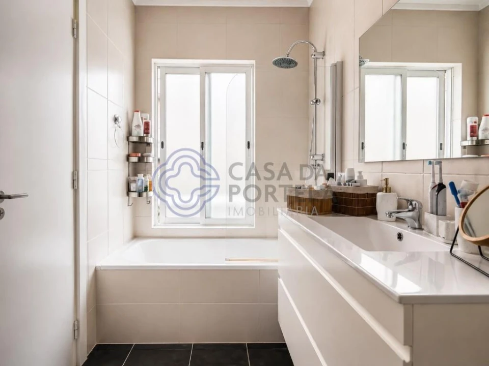 Apartamento T2 para Venda em Serzedo e Perosinho Foto 12