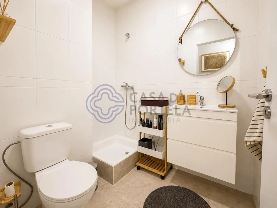 Apartamento T2 para Venda em Serzedo e Perosinho Foto 15