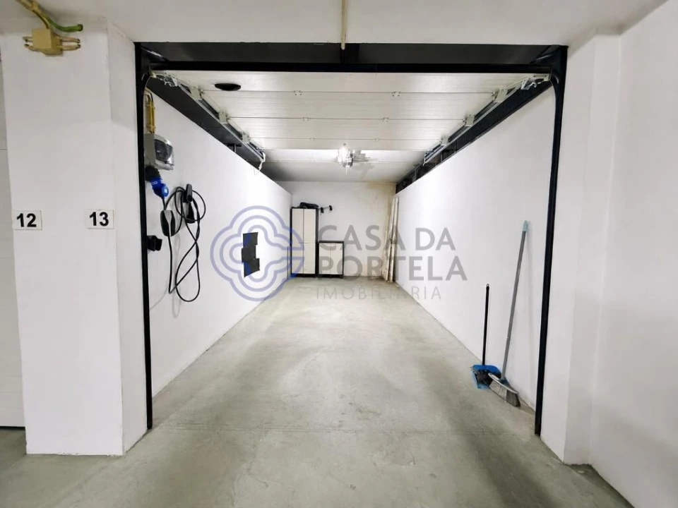 Apartamento T2 para Venda em Serzedo e Perosinho Foto 16
