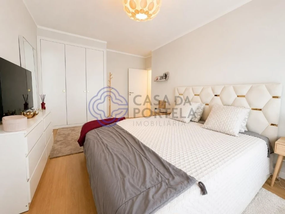 Apartamento T2 para Venda em Serzedo e Perosinho Foto 9