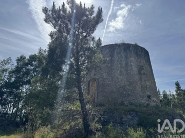 Prédio para Venda em Olhalvo