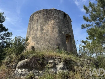 Prédio para Venda em Olhalvo