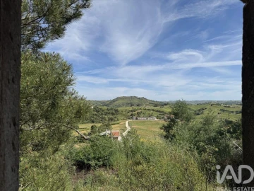 Prédio para Venda em Olhalvo