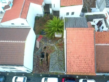 Moradia T3 para Venda em Praia da Vitoria (Santa Cruz)