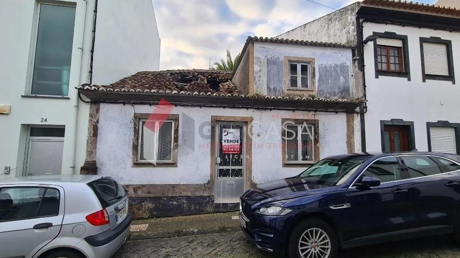 Moradia T3 para Venda em Praia da Vitoria (Santa Cruz)