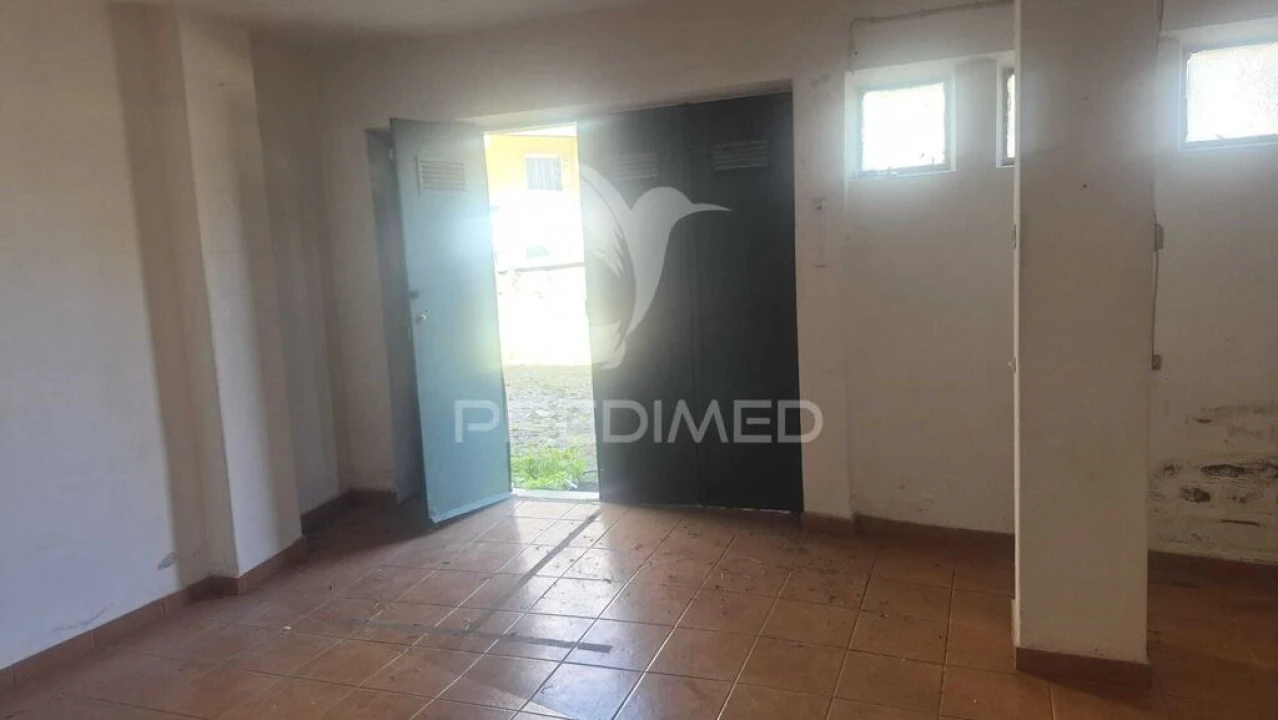 Garagem para Venda em Rio de Mouro Foto 5