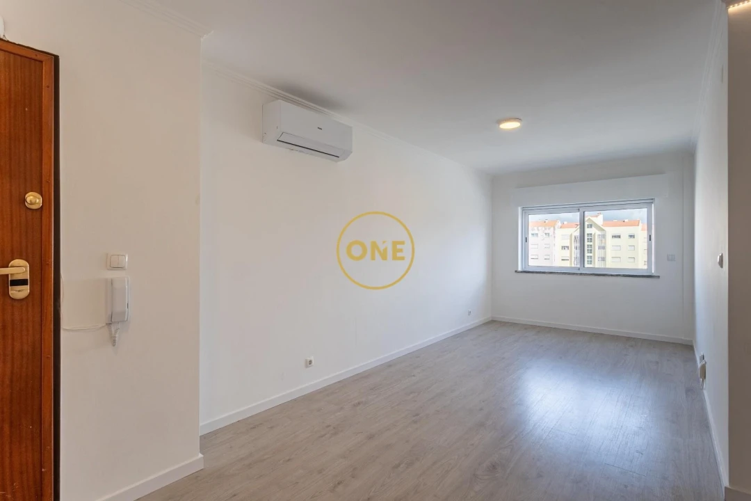 Apartamento T2 para Venda em Loures Foto 1