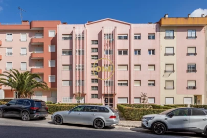 Apartamento T2 para Venda em Loures
