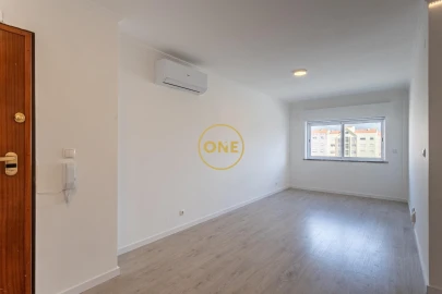 Apartamento T2 para Venda em Loures