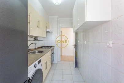 Apartamento T2 para Venda em Loures