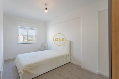 Apartamento T2 para Venda em Loures