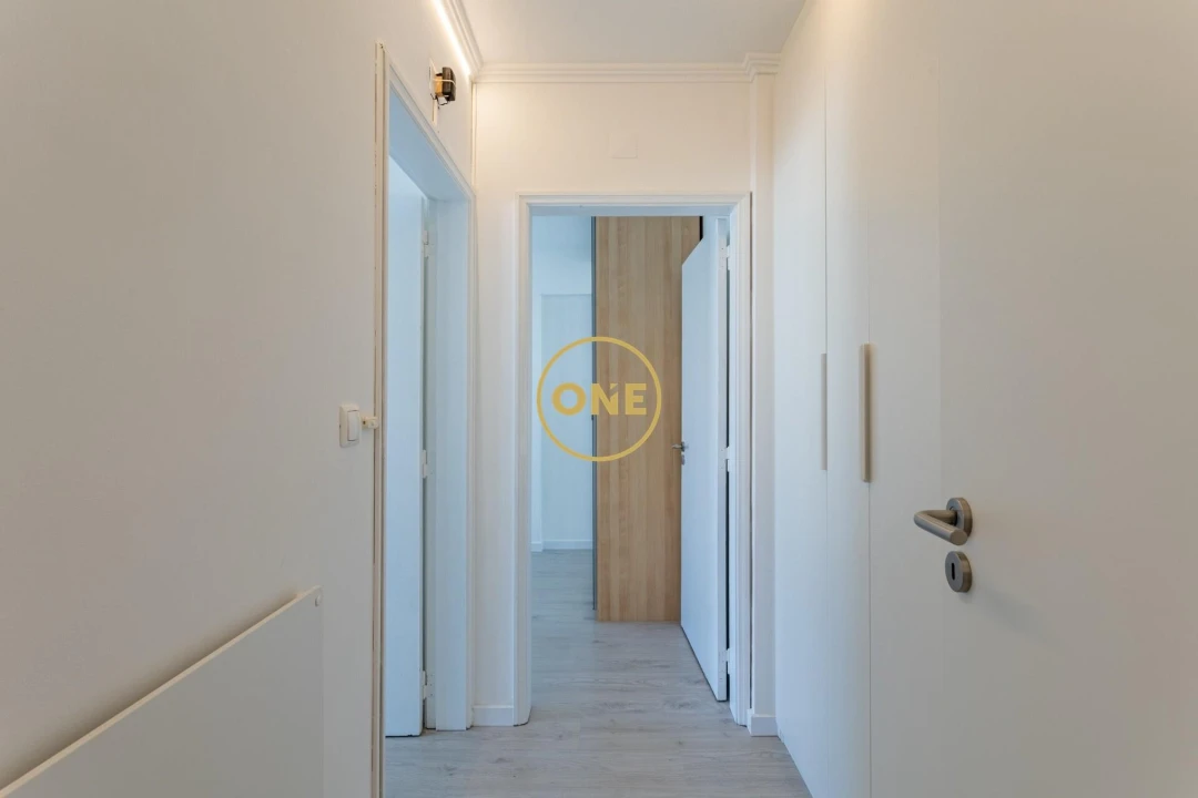 Apartamento T2 para Venda em Loures Foto 13