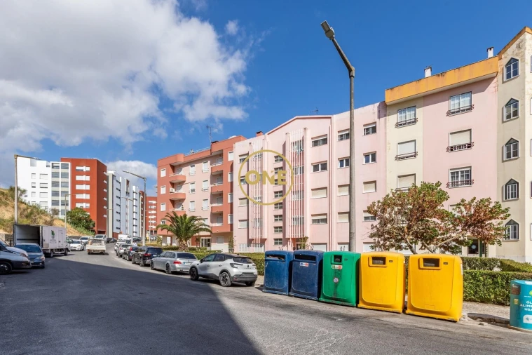 Apartamento T2 para Venda em Loures Foto 21