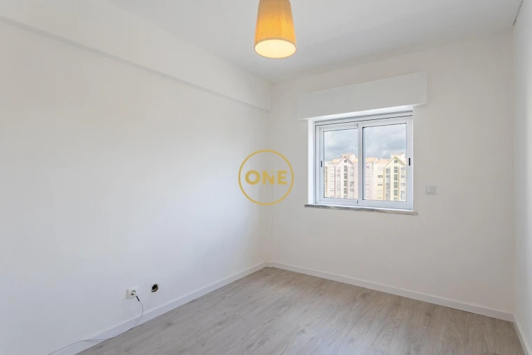 Apartamento T2 para Venda em Loures Foto 14