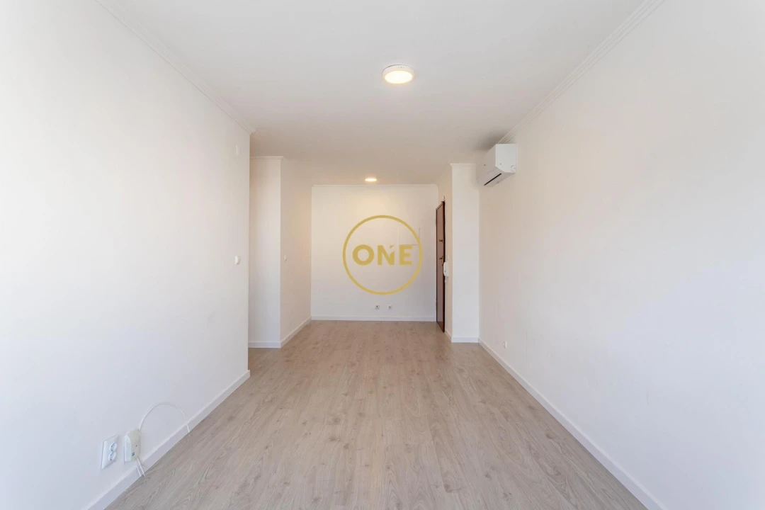 Apartamento T2 para Venda em Loures Foto 4