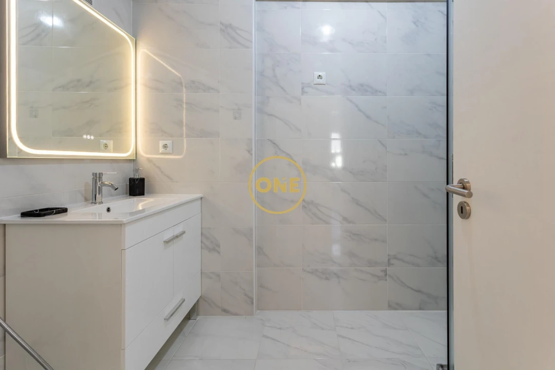 Apartamento T2 para Venda em Loures Foto 11