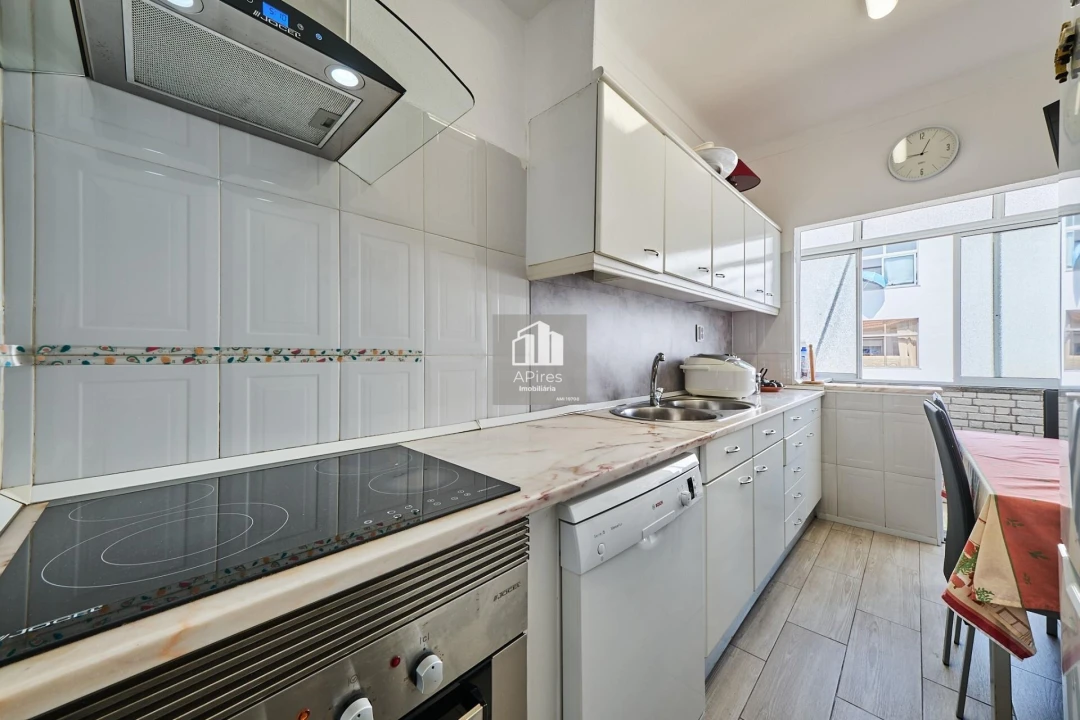 Apartamento T3 para Venda em Costa da Caparica Foto 15