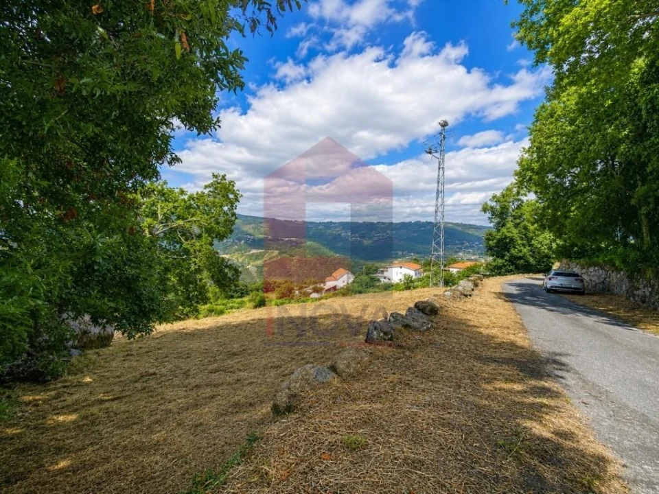 Terreno para Venda em Valbom (São Pedro), Passô e Valbom (São Martinho) Foto 1