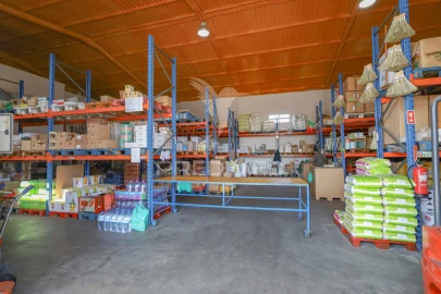 Armazém para Venda em São Bento do Cortiço e Santo Estêvão