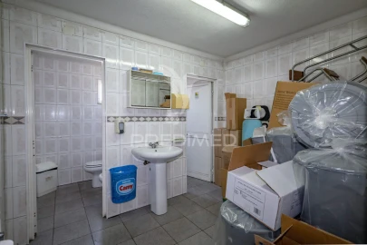 Armazém para Venda em São Bento do Cortiço e Santo Estêvão