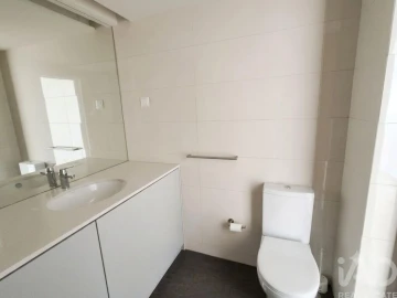 Apartamento T3 para Arrendamento em Lumiar