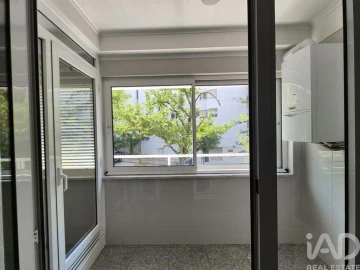 Apartamento T3 para Arrendamento em Lumiar