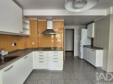 Apartamento T3 para Arrendamento em Lumiar