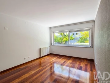 Apartamento T3 para Arrendamento em Lumiar