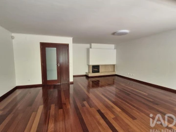 Apartamento T3 para Arrendamento em Lumiar