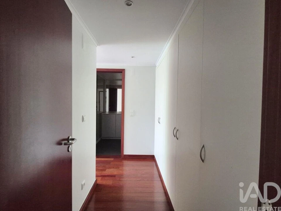 Apartamento T3 para Arrendamento em Lumiar Foto 14