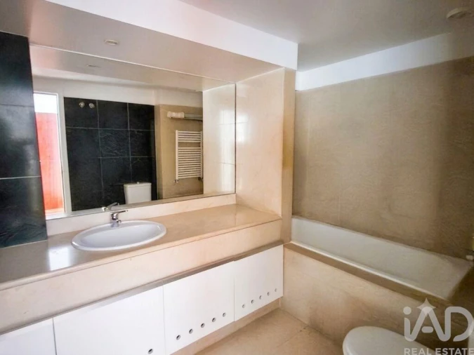 Apartamento T3 para Arrendamento em Lumiar Foto 23