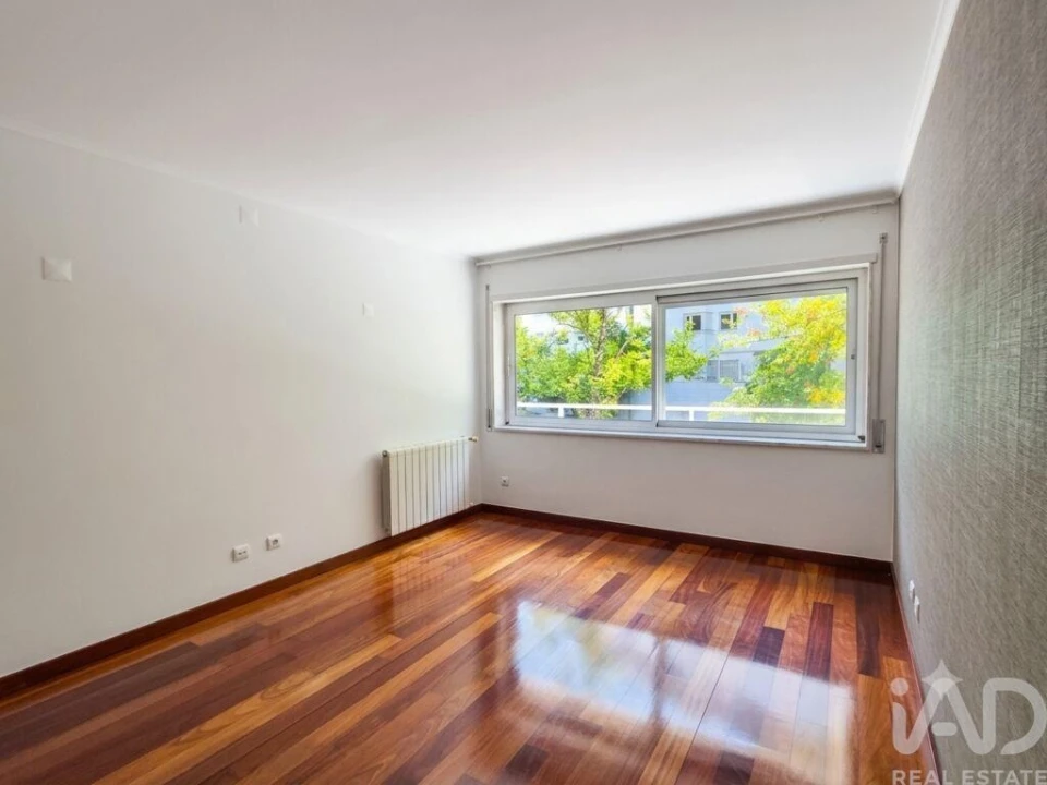 Apartamento T3 para Arrendamento em Lumiar Foto 16