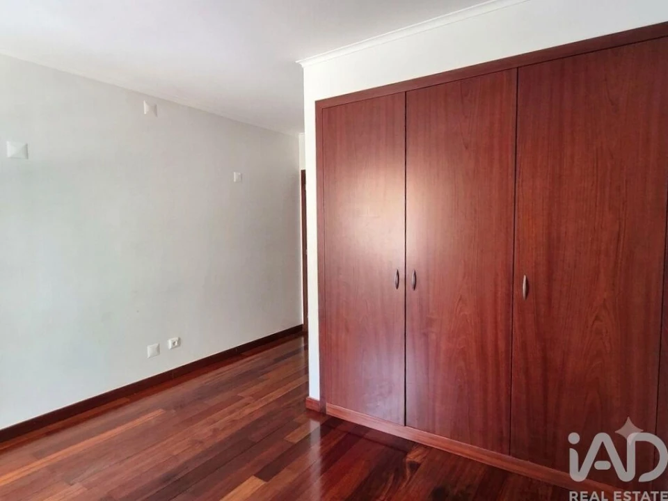 Apartamento T3 para Arrendamento em Lumiar Foto 22