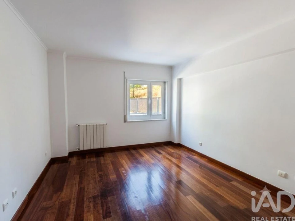 Apartamento T3 para Arrendamento em Lumiar Foto 24