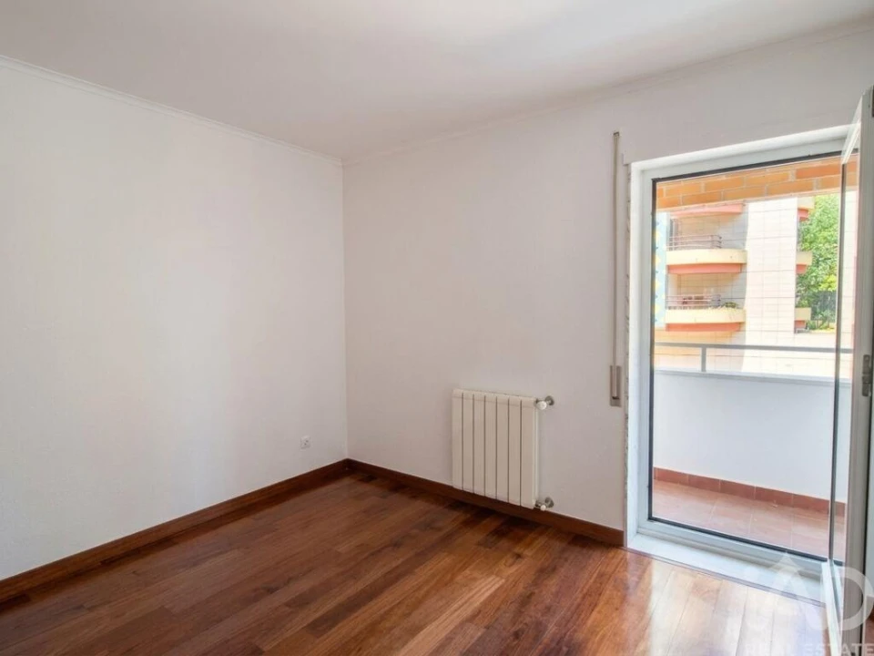Apartamento T3 para Arrendamento em Lumiar Foto 20